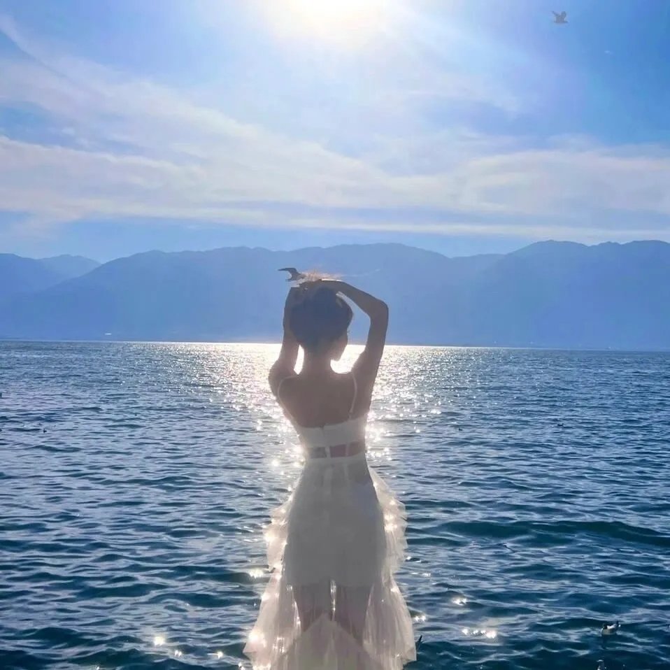 几近成名 海报